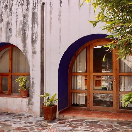 Hospedaje Pizza Azul Catorce Exterior photo