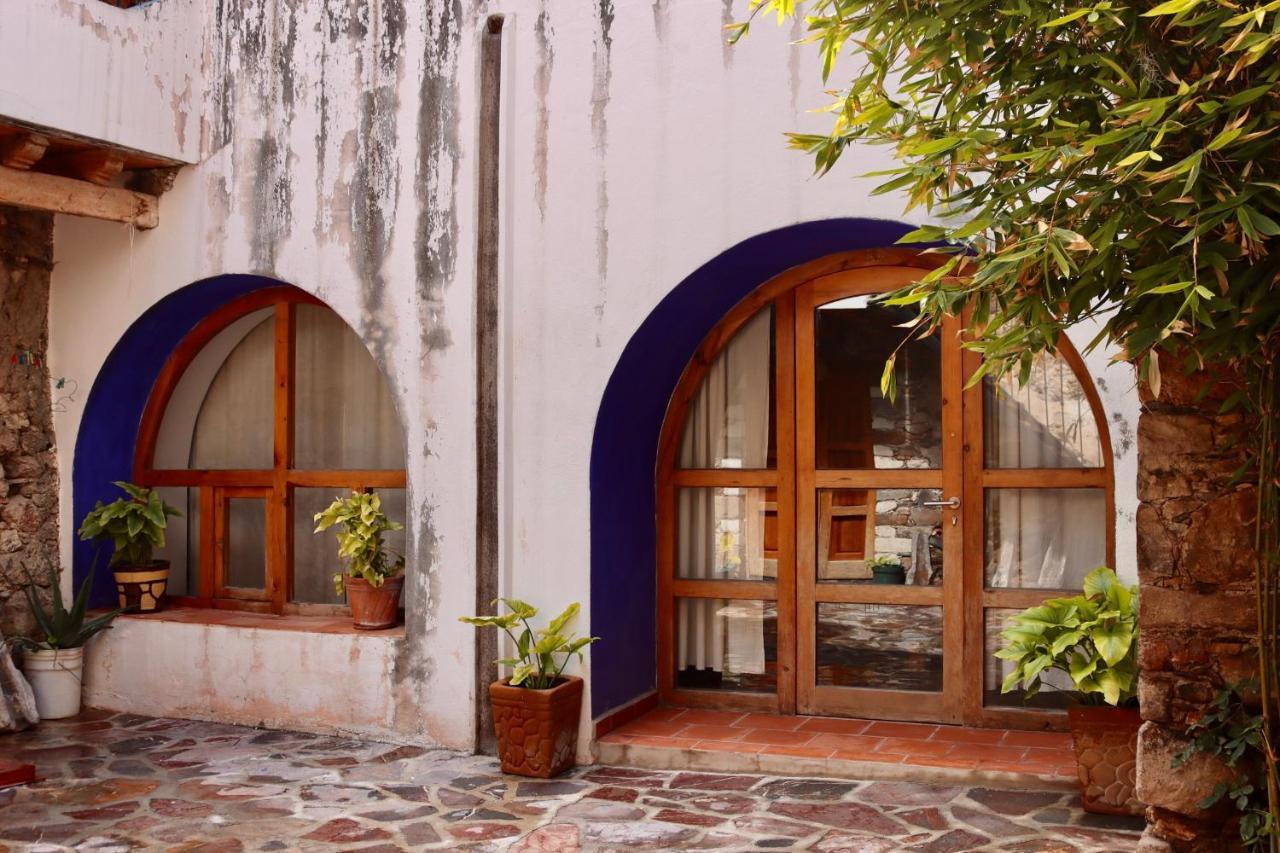 Hospedaje Pizza Azul Catorce Exterior photo