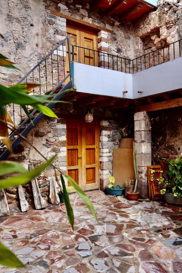 Hospedaje Pizza Azul Catorce Exterior photo